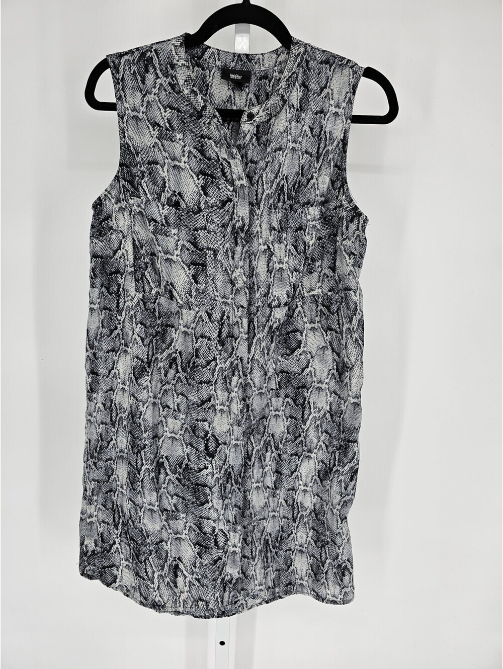 Mossimo Womens Sz S Knee Length Shift Dress Sleeveless Snakeskin Print Gray
